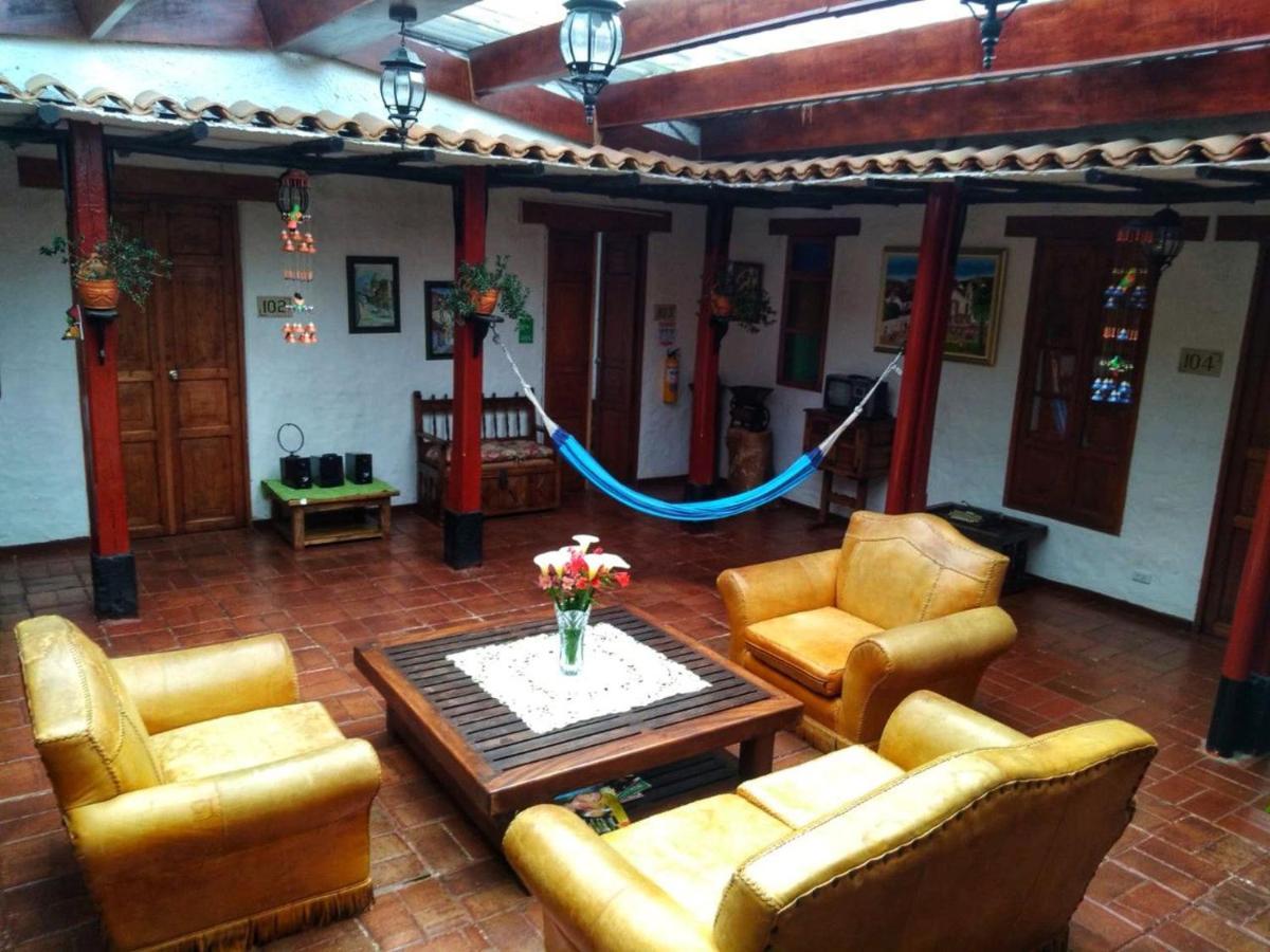 Hotel Campestre Franchesca ตาบิโอ ภายนอก รูปภาพ