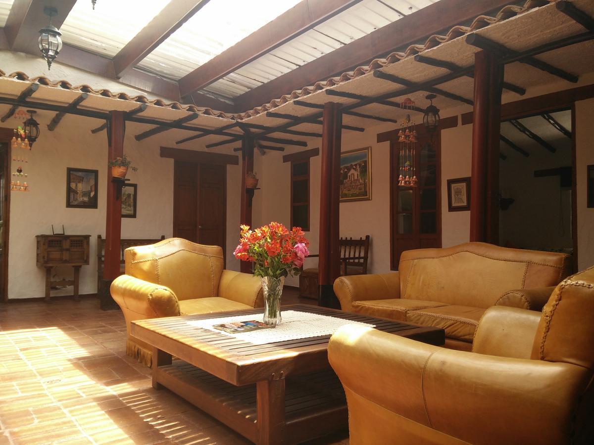 Hotel Campestre Franchesca ตาบิโอ ภายนอก รูปภาพ