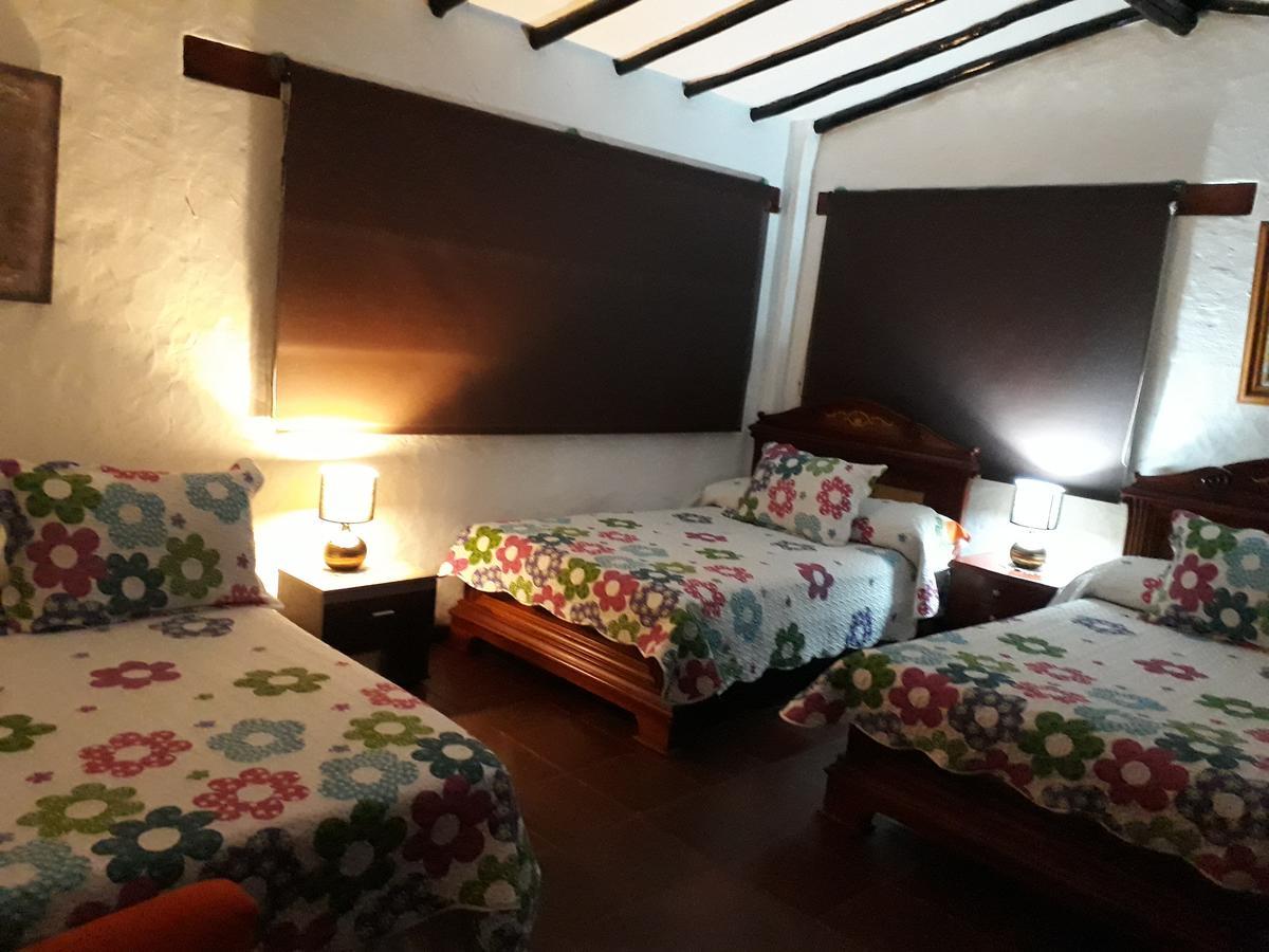 Hotel Campestre Franchesca ตาบิโอ ภายนอก รูปภาพ